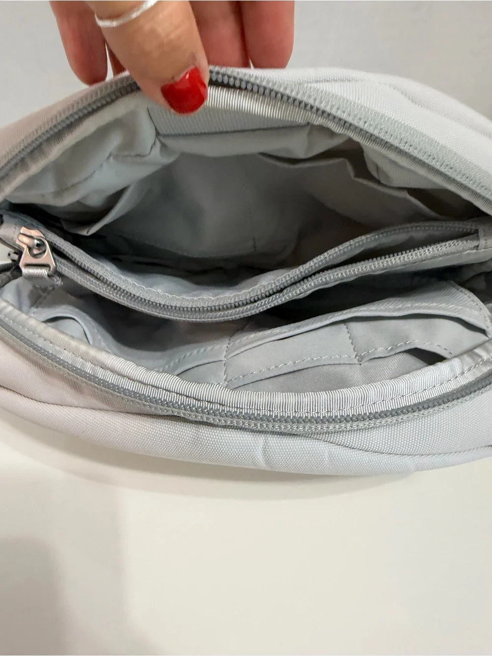 Urth Light Gray Electronics Zip Pouch